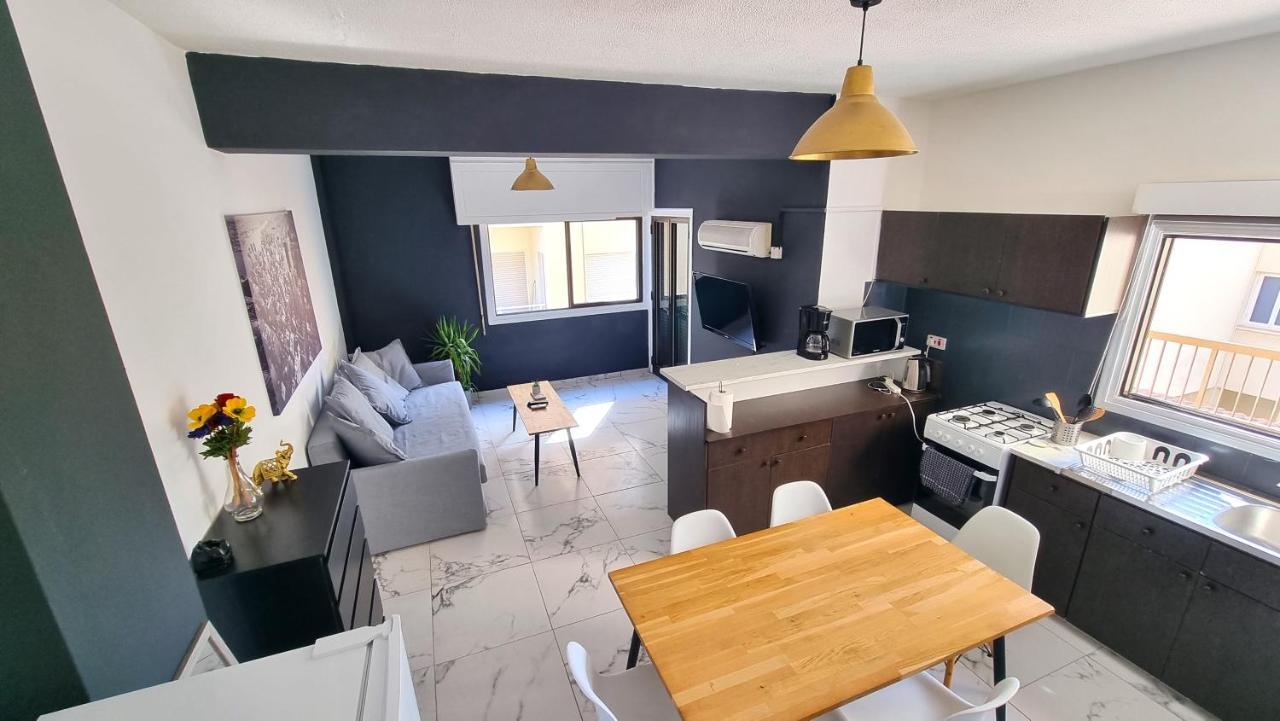 Cozy Beach Apt, Near Airport With 100Mbit Internet Ларнака Екстериор снимка